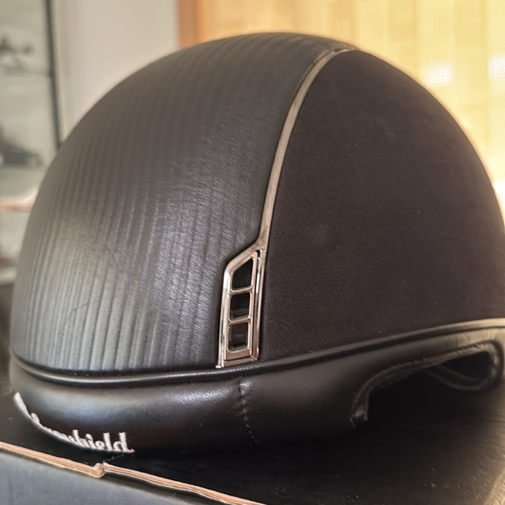 Samshield Riding Helmet - Picture 11 of 16